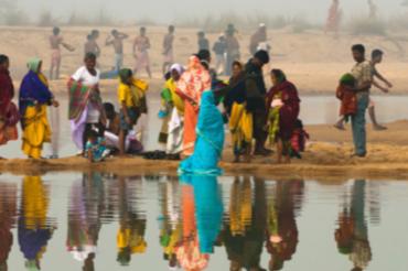 Sadhu e Baul , sulle rive del fiume Ajoy