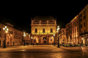 Brescia Proibita: alla scoperta della storia osè della città