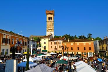 Mercato antiquariato, modernariato, collezionismo